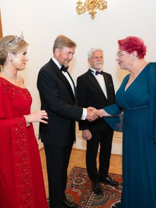 ❤️ To nejmilejší pozvání 🥹 od @prezident_pavel a @evapavlova_oficialni na večeři Jeho Veličenstva krále Viléma-Alexandra a...